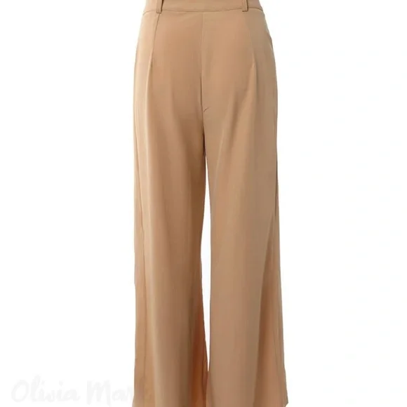 NWT Wide leg ruched tan pants. Super cute! Never worn. - Picture 5 of 9